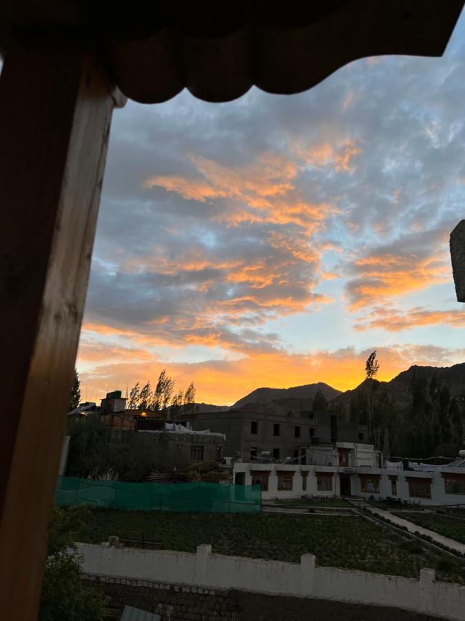 Chakzot Garden House Hotell Leh Eksteriør bilde