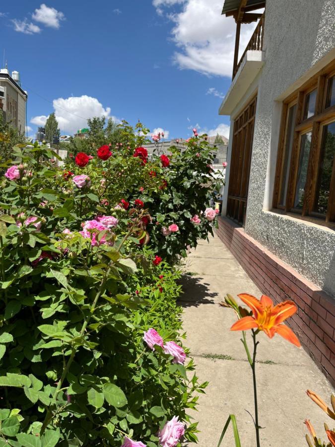 Chakzot Garden House Hotell Leh Eksteriør bilde