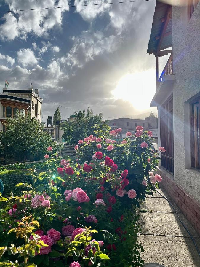 Chakzot Garden House Hotell Leh Eksteriør bilde
